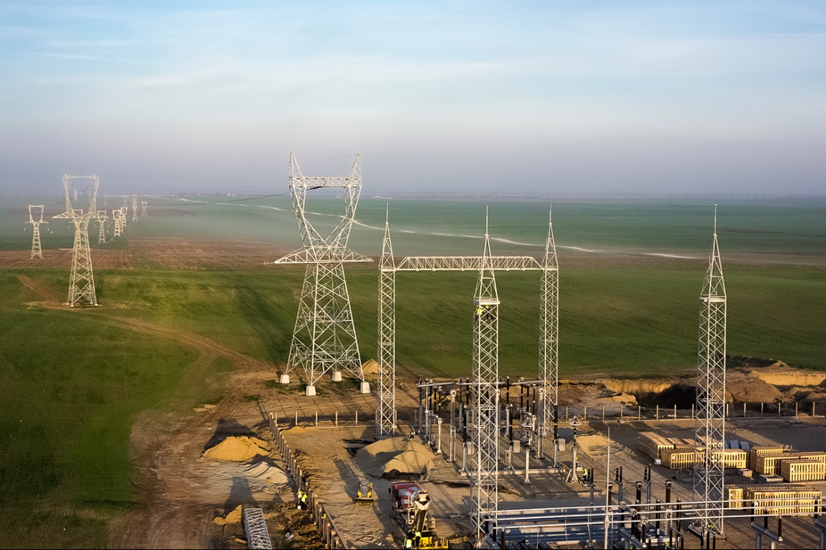 Linii electrice aeriene și subterane